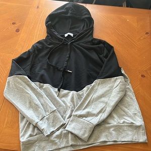 Women’s Pullover Top